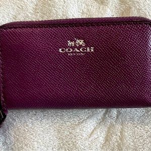 Coach Wallet Maroon Color